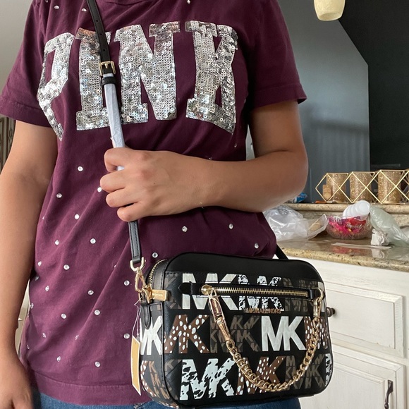 New ❤️🔥 MK limited addition jet set LG crossbody multi color - Picture 11 of 12